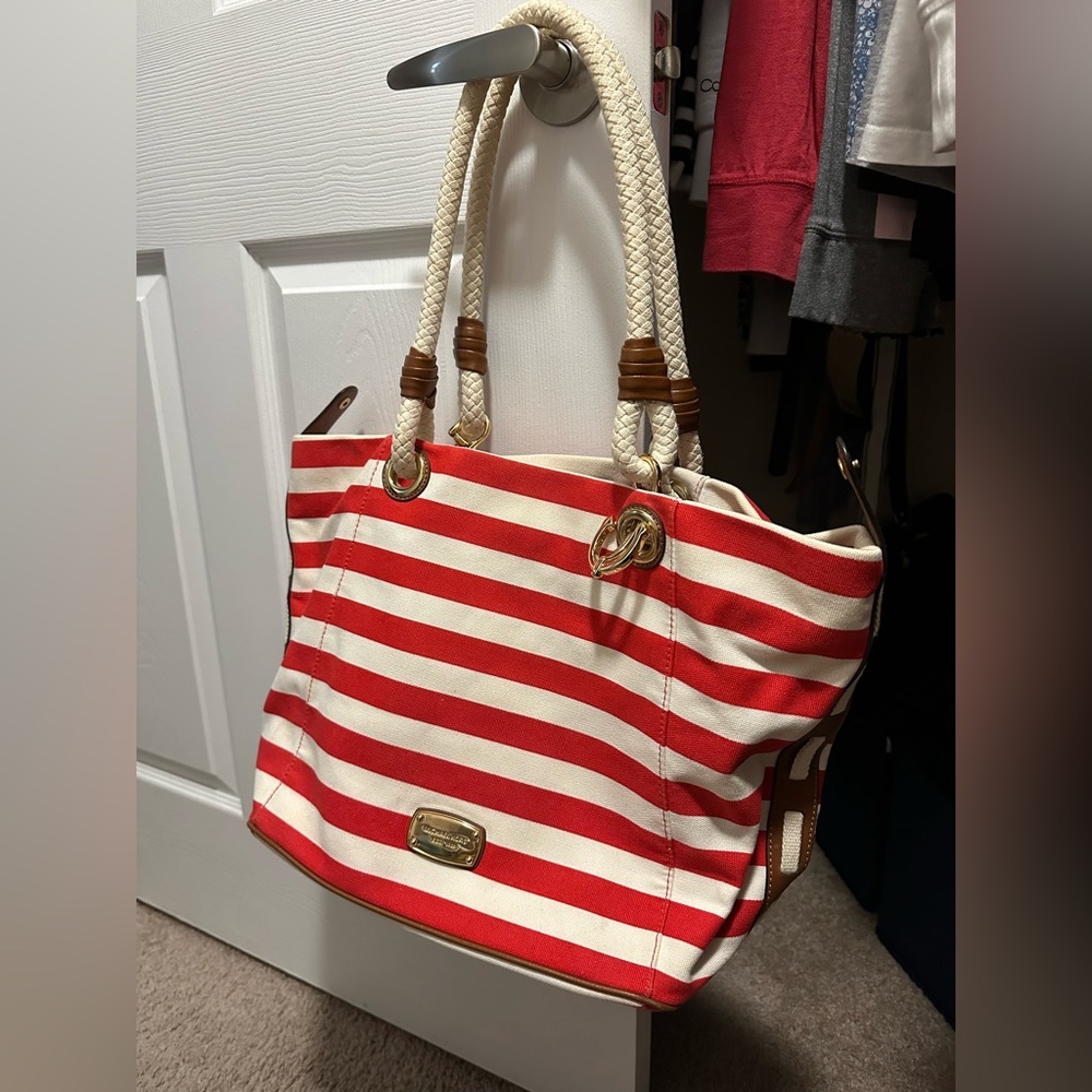 Michael kors beach tote